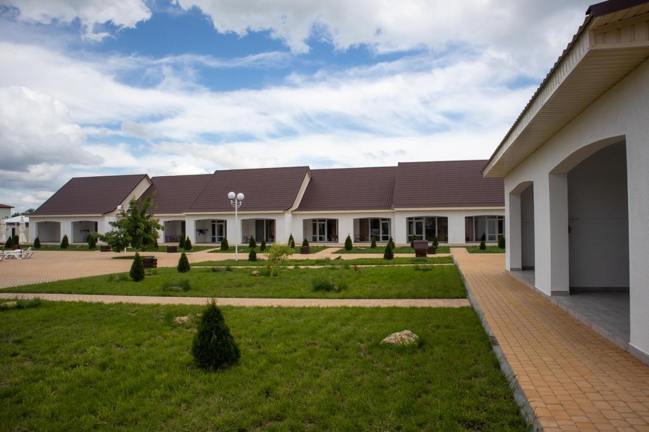 База Відпочинку "Сонячна" Primorskoye Exterior photo